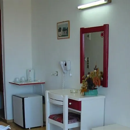 Hotel Niriides