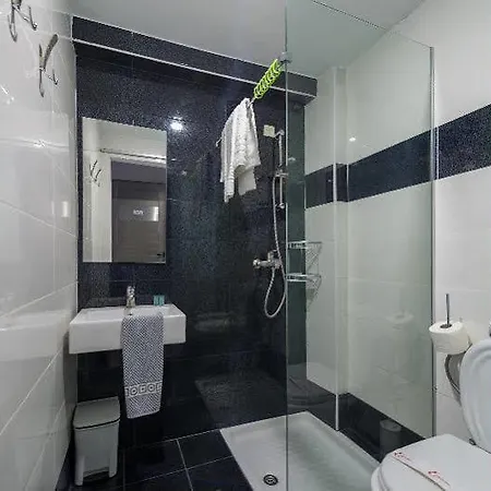 Hotel Niriides 3*