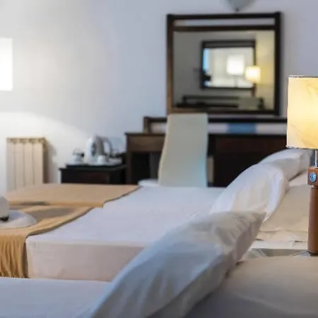 Niriides Beach Hotel & Suites 3*