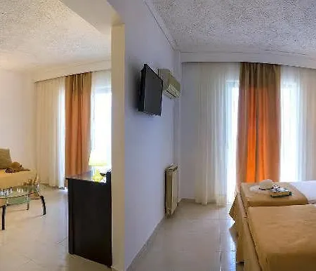 Отель Niriides Beach Hotel & Suites 3*